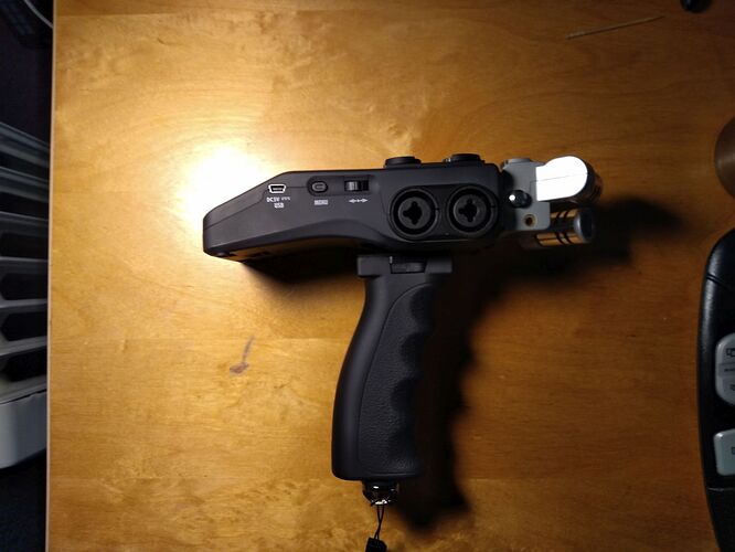H6-pistol-grip2
